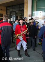 * Z DĚNÍ VE MĚSTĚ