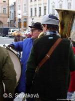 * Z DĚNÍ VE MĚSTĚ