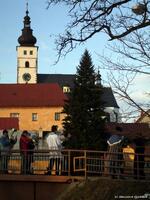 * Z DĚNÍ VE MĚSTĚ