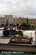 * Z DĚNÍ VE MĚSTĚ