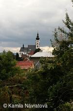 * Z DĚNÍ VE MĚSTĚ