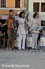 * Z DĚNÍ VE MĚSTĚ