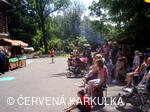 Medobraní s dětským dnem u Perníkové chaloupky 2011