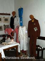 * Z DĚNÍ VE MĚSTĚ