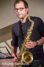 * Z DĚNÍ VE MĚSTĚ